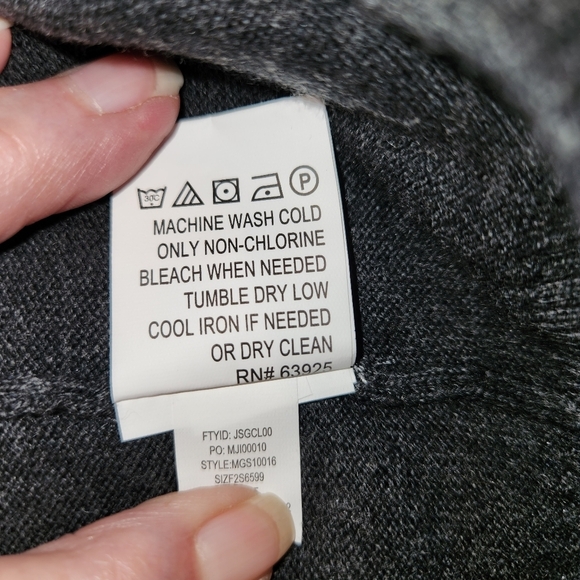 Men's NWT Hawker Rye Size L Cotton/Cashmere Blend V-Neck Charcoal Gray Sweater - Picture 9 of 10